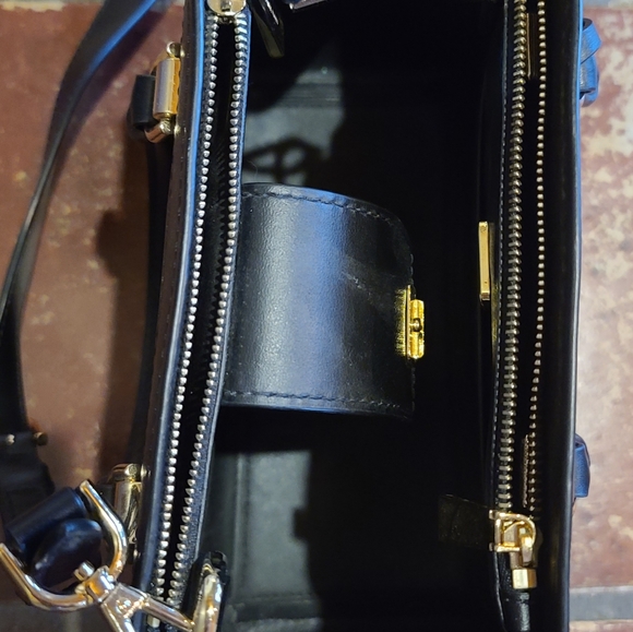 Michel Kors bag - Picture 4 of 8